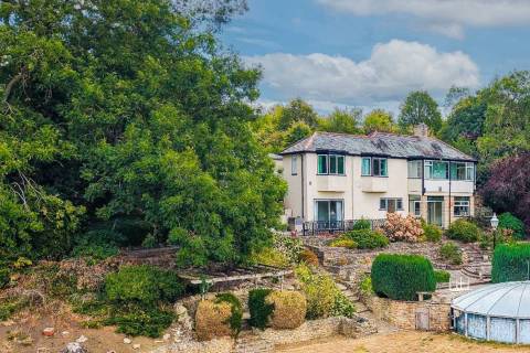 Property for auction in Worcestershire