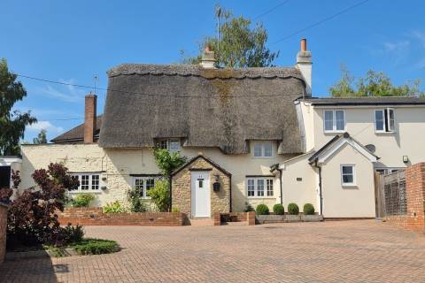 Property for auction in Buckinghamshire