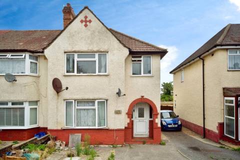 Property for auction in London