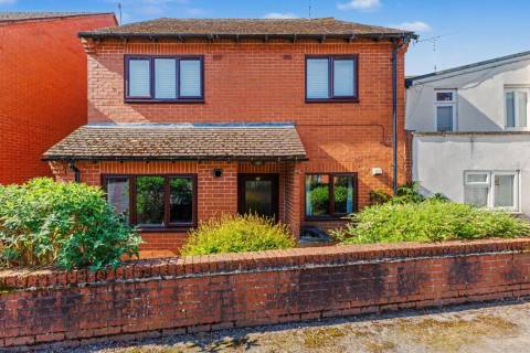 Property for auction in Warwickshire