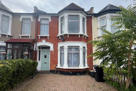 Property for auction in Essex