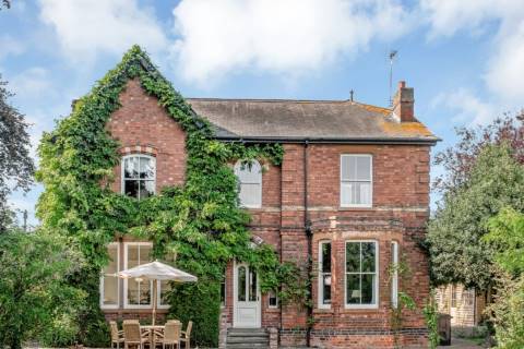 Property for auction in Nottinghamshire