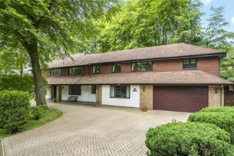 Property for auction in Buckinghamshire