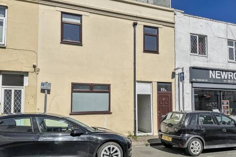 Property for auction in Essex