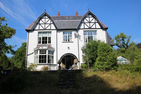 Property for auction in Mid Glamorgan
