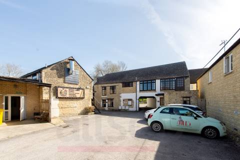 Property for auction in Oxfordshire