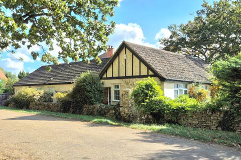 Property for auction in Buckinghamshire