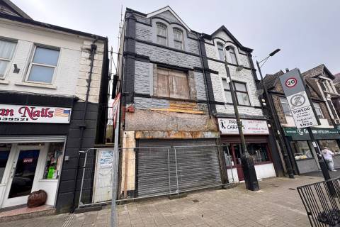 Property for auction in Mid Glamorgan