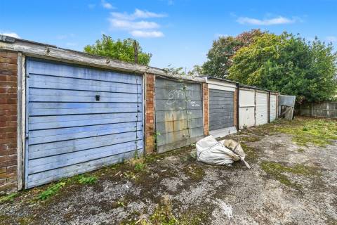 Property for auction in Worcestershire