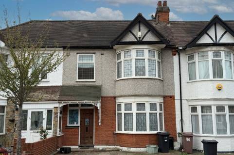 Property for auction in Essex