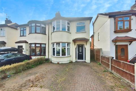 Property for auction in Warwickshire