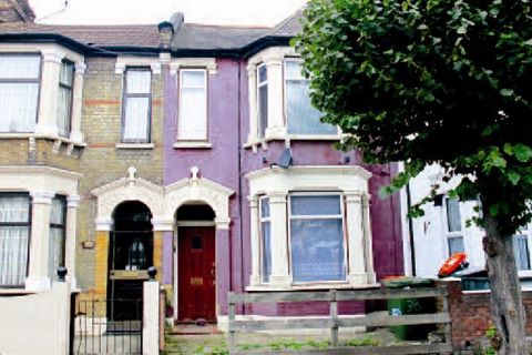 Property for auction in London