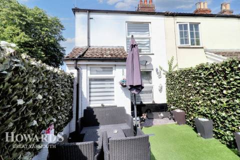 Property for auction in Norfolk