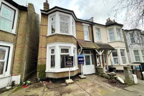 Property for auction in Essex