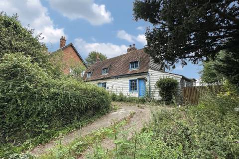 Savills Property Auctions  37 39 and 41 Townmead Road, Waltham Abbey,  Essex, EN9 1RP