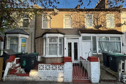 Property for auction in London