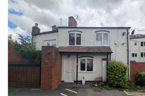 Property for auction in Worcestershire