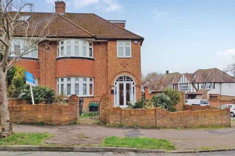 Property for auction in Essex