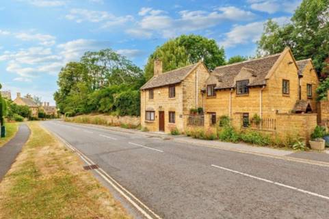 Property for auction in Worcestershire