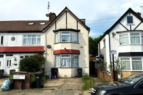 Property for auction in London