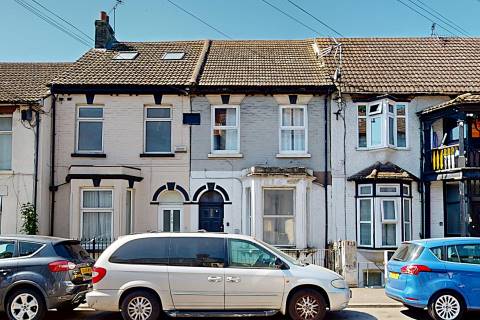 Property for auction in Kent