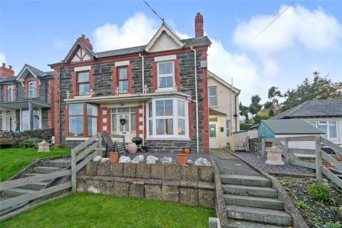 Property for auction in Clwyd