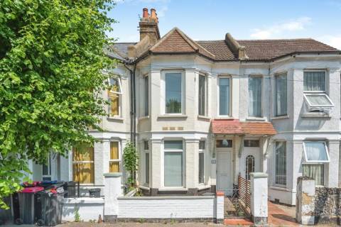 Property for auction in Essex