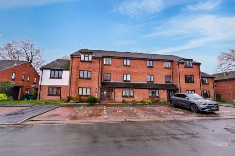 Property for auction in Warwickshire