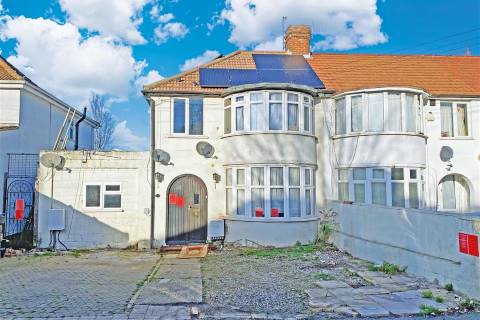 Property for auction in Berkshire