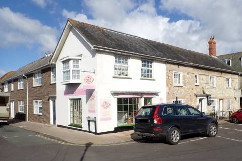 Property for auction in Isle of Wight