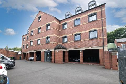 Property for auction in Worcestershire