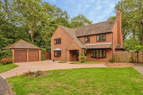 Property for auction in Worcestershire