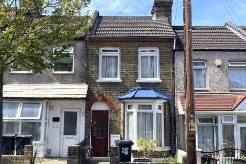 Property for auction in Essex