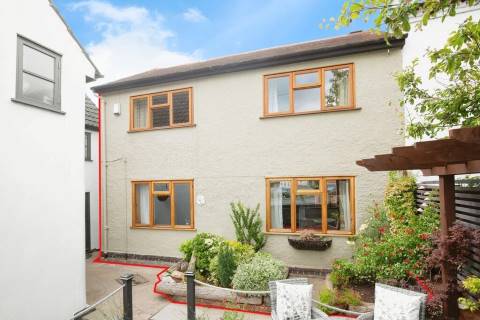 Property for auction in Warwickshire