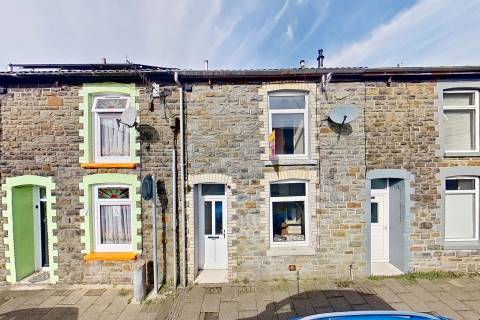 Property for auction in Mid Glamorgan