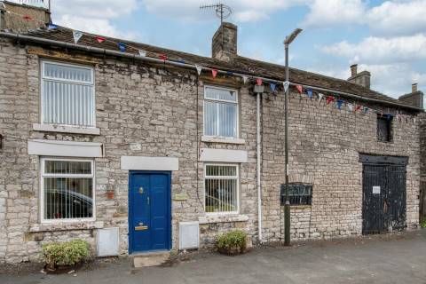 Property for auction in Derbyshire