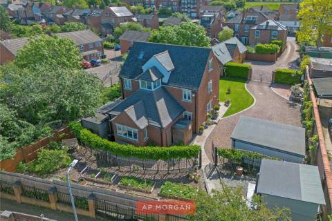 Property for auction in Worcestershire