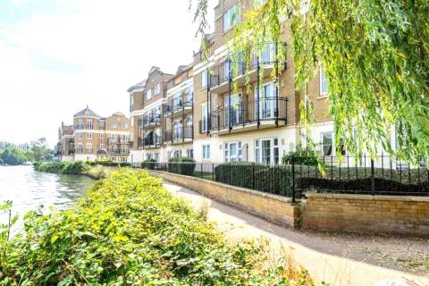 Property for auction in Berkshire