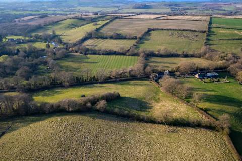 Property for auction in Warwickshire