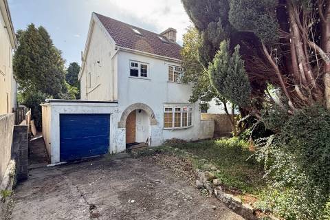 Property for auction in Avon