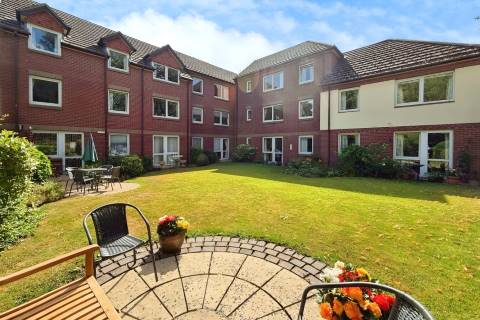 Property for auction in Warwickshire