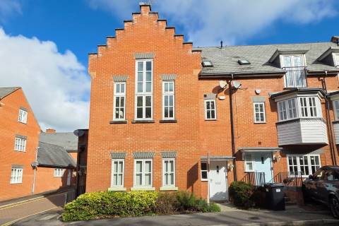 Property for auction in Essex