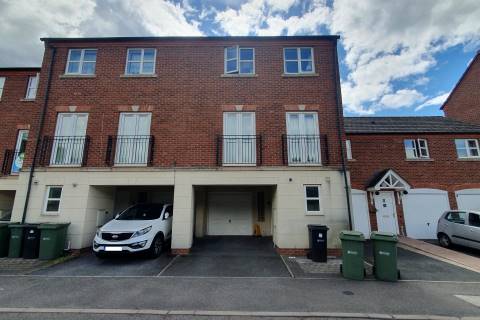 Property for auction in Worcestershire