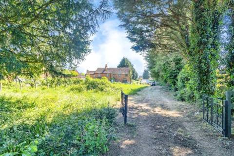 Property for auction in Bedfordshire