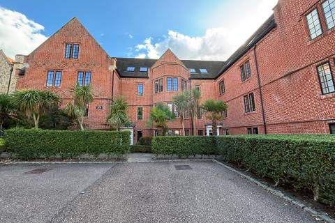 Property for auction in Essex