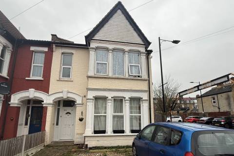 Property for auction in Essex