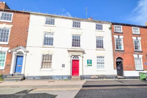 Property for auction in Worcestershire