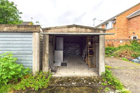 Property for auction in Buckinghamshire