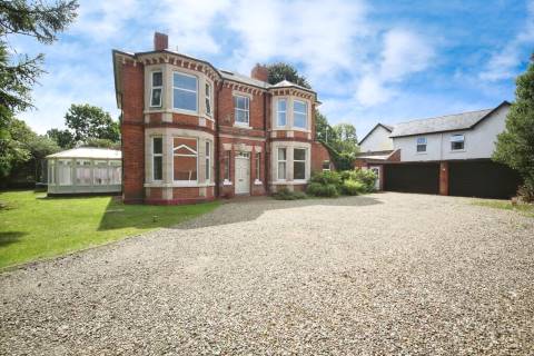 Property for auction in Worcestershire