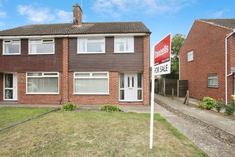 Property for auction in Warwickshire